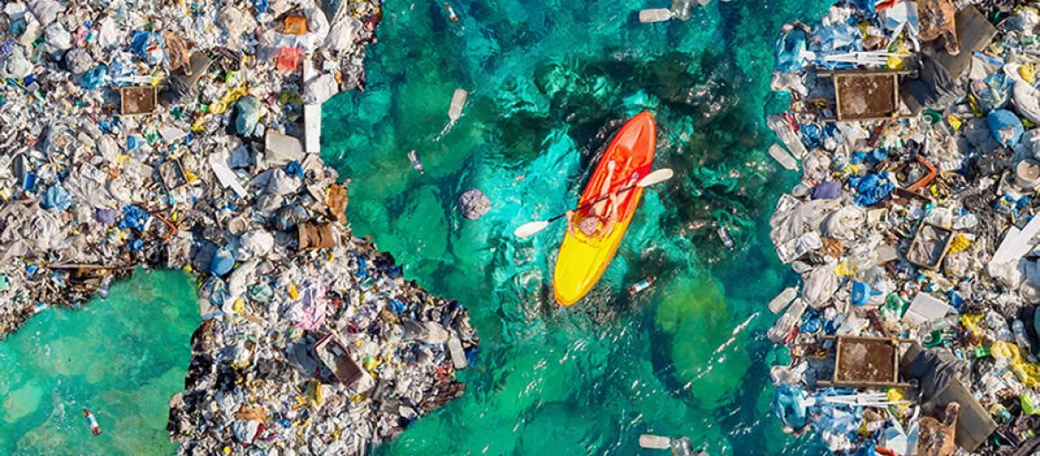 Plastic free kayaking through rubbish